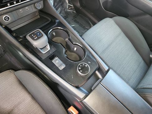 Used 2021 Nissan Rogue SV AWD/4WD image 23
