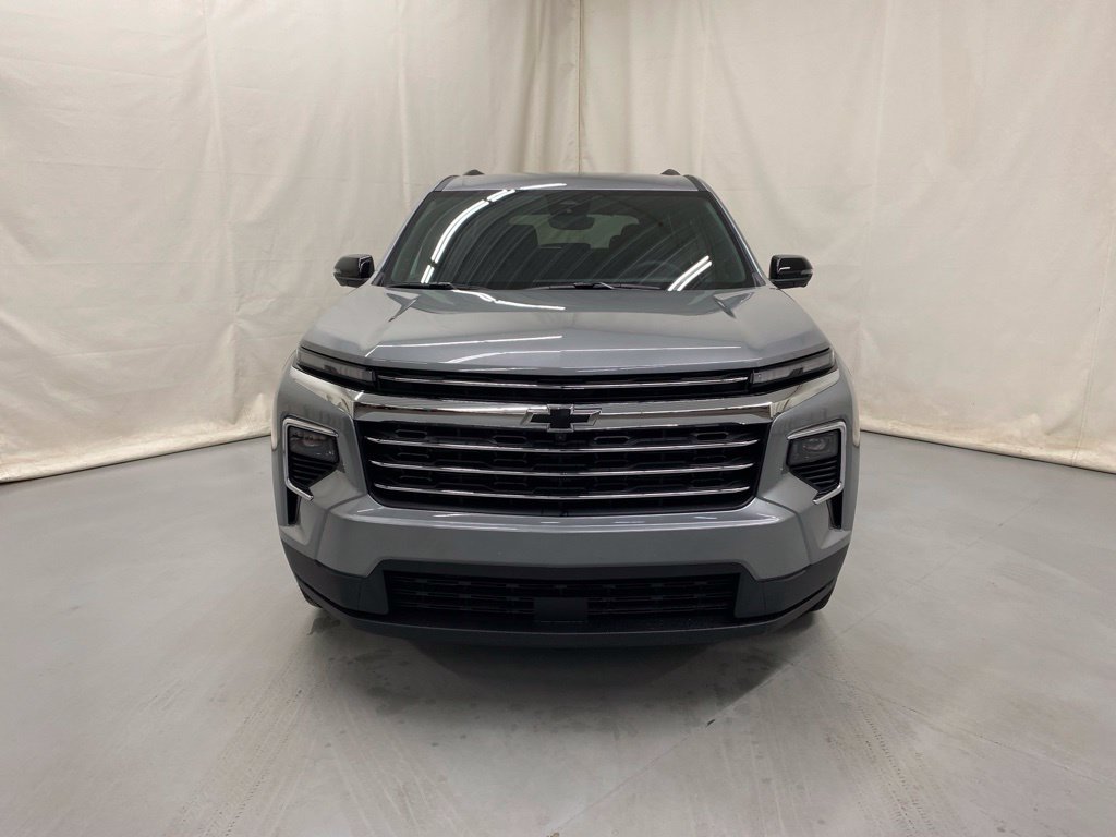 New 2027 Chevrolet Traverse LT w/ Driver Confidence Package AWD/4WD image 3