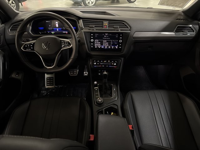 Certified 2024 Volkswagen Tiguan SE R-Line AWD/4WD image 26
