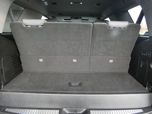 Used 2019 Chevrolet Tahoe LT image 17