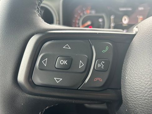 New 2026 Jeep Gladiator Mojave w/ Safety Group image 18