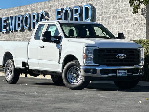 New 2026 Ford F250 XL w/ XL Chrome Package image 2
