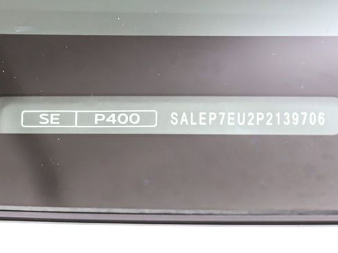 Used 2023 Land Rover Defender 110 SE image 25