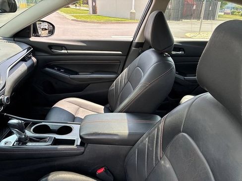 Used 2023 Nissan Altima 2.5 SR w/ SR Premium Package FWD image 26
