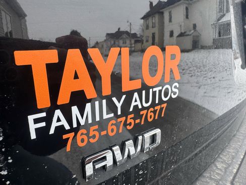 Used 2016 Chevrolet Equinox LTZ w/ Enhanced Convenience Package image 27