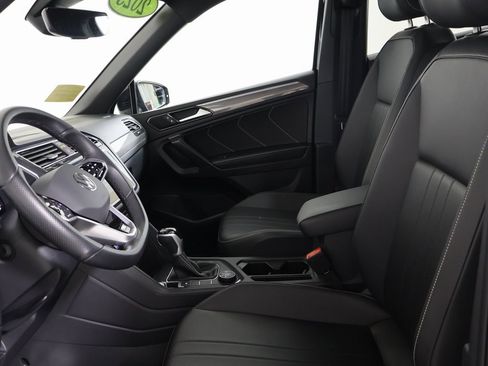 Used 2023 Volkswagen Tiguan SE R-Line image 20
