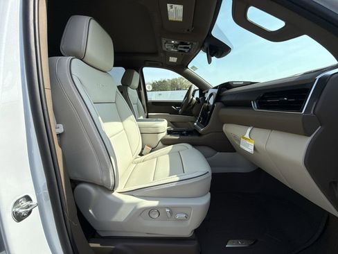 New 2026 GMC Yukon XL Denali w/ Sun & Power Step Package AWD/4WD image 28
