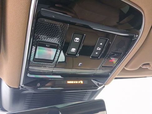 New 2026 Land Rover Range Rover SE image 17