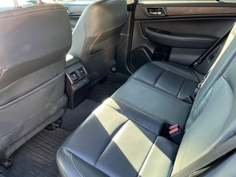 Used 2017 Subaru Outback 3.6R Limited image 10