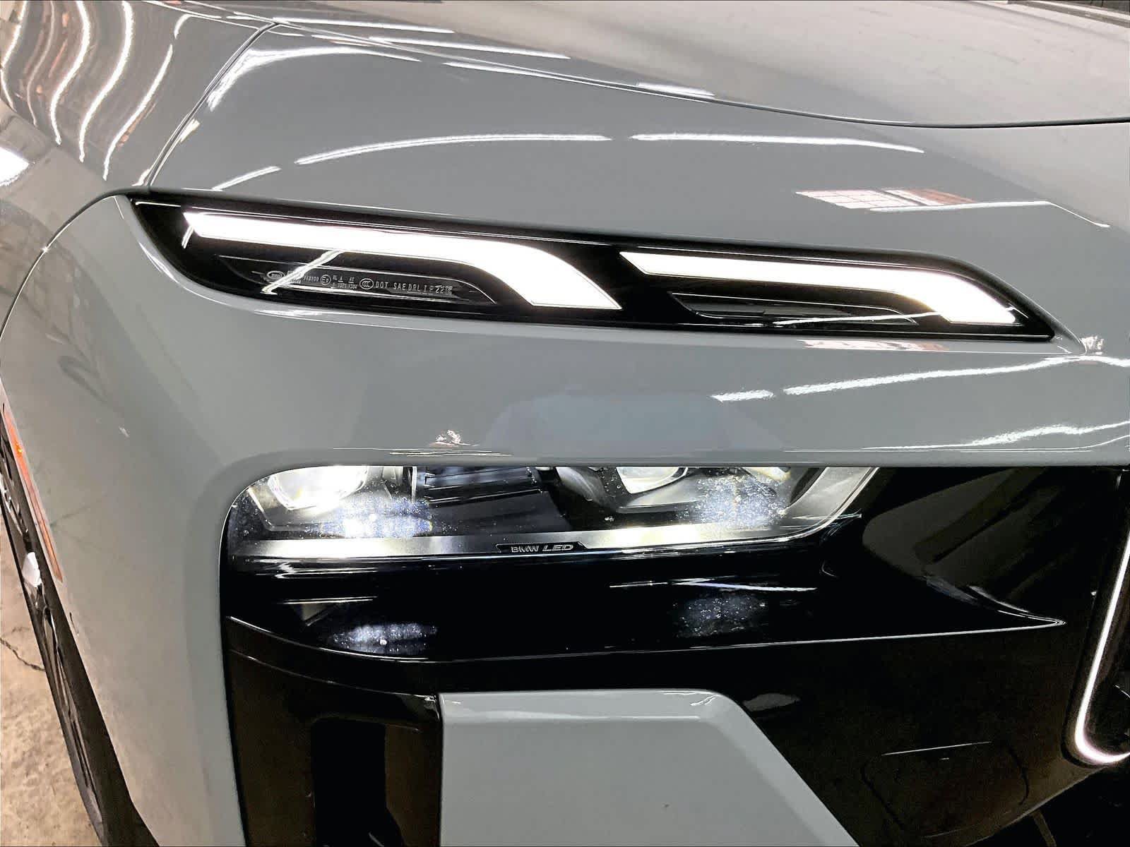 Used 2025 BMW 760i xDrive AWD/4WD image 33