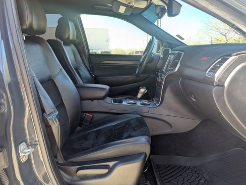 Used 2017 Jeep Grand Cherokee Altitude image 27