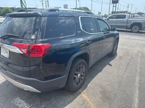 Used 2018 GMC Acadia SLT FWD image 3