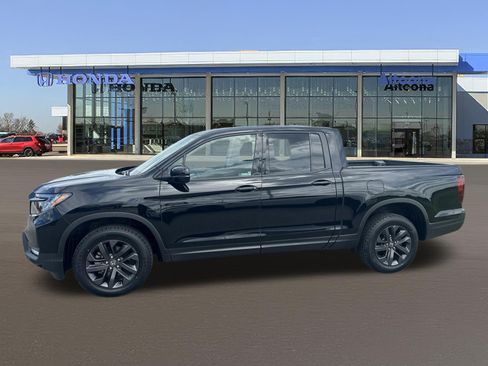 Certified 2023 Honda Ridgeline Sport image 2
