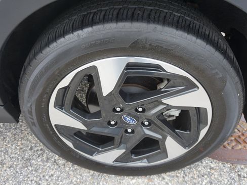Used 2024 Subaru Crosstrek 2.5i Limited AWD/4WD image 9