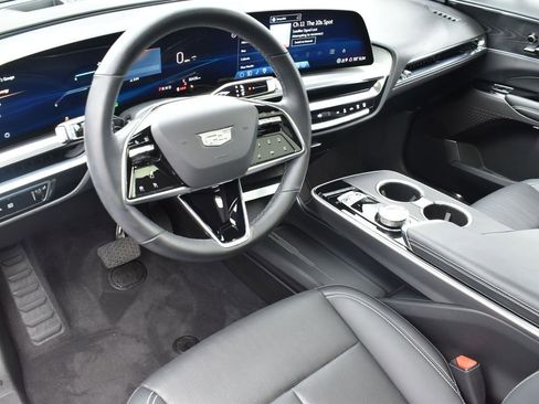 Certified 2024 Cadillac Lyriq Sport AWD/4WD image 11