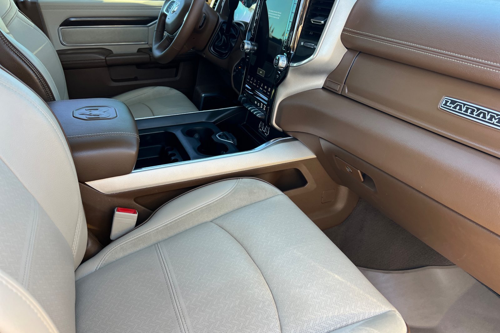 Used 2022 RAM 2500 Laramie AWD/4WD image 17