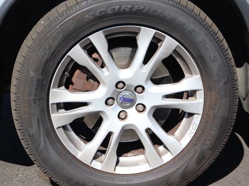 Used 2013 Volvo XC90 3.2 image 13