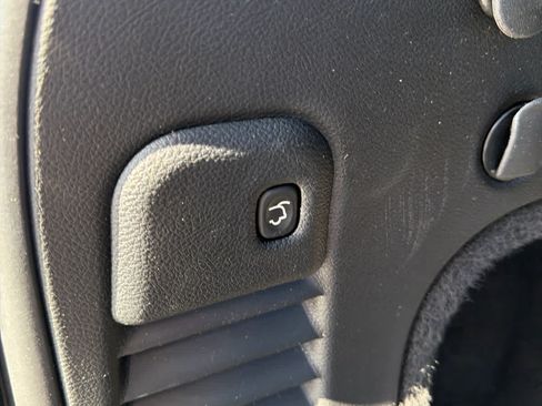 Used 2019 Jeep Grand Cherokee Altitude RWD image 11
