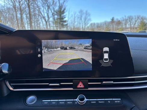 Used 2023 Hyundai Elantra Limited image 35