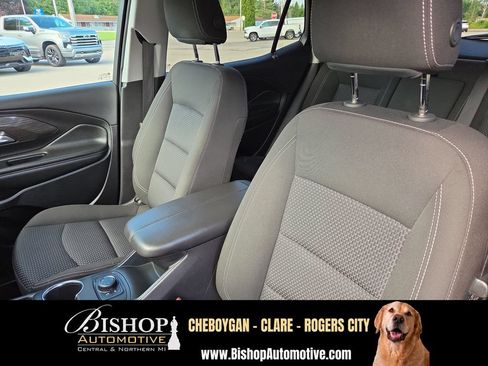 Used 2024 GMC Terrain SLE AWD/4WD image 13