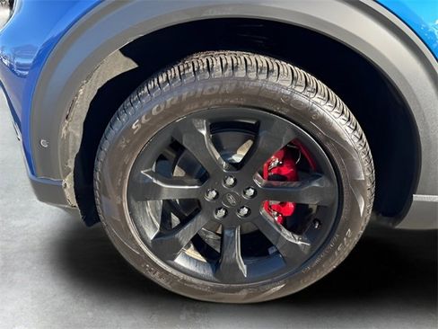 Used 2020 Ford Explorer ST w/ ST Street Pack image 27