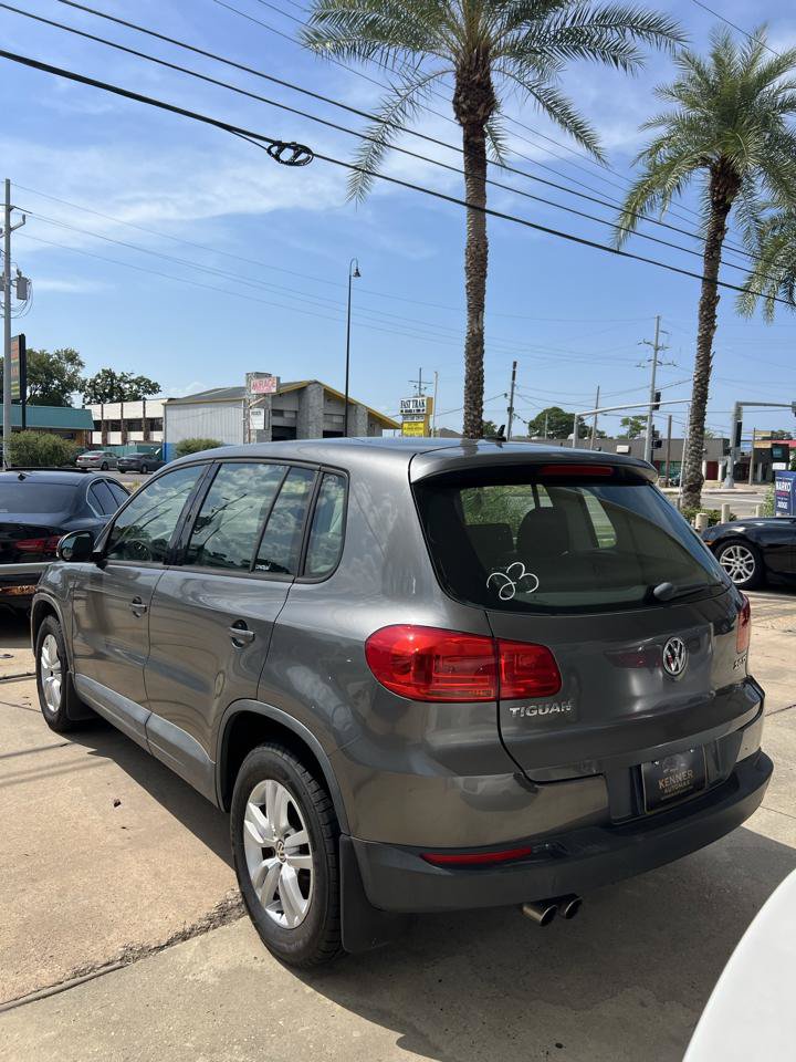 Used 2014 Volkswagen Tiguan S FWD image 3