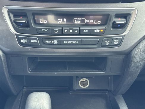 Used 2018 Honda Ridgeline Sport image 27