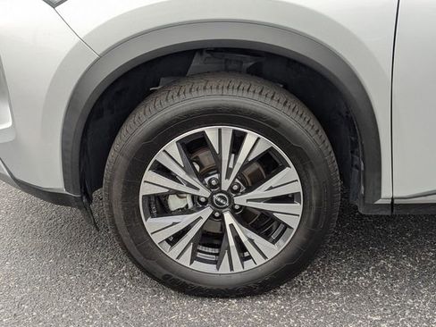 Used 2023 Nissan Rogue SV image 33