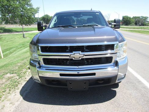 Used 2010 Chevrolet Silverado 3500 LT w/ Exterior Plus Package AWD/4WD image 7