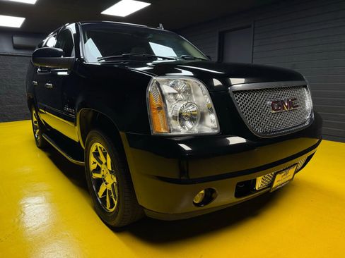 Used 2007 GMC Yukon Denali image 3