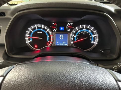 Used 2018 Toyota 4Runner Limited AWD/4WD image 24