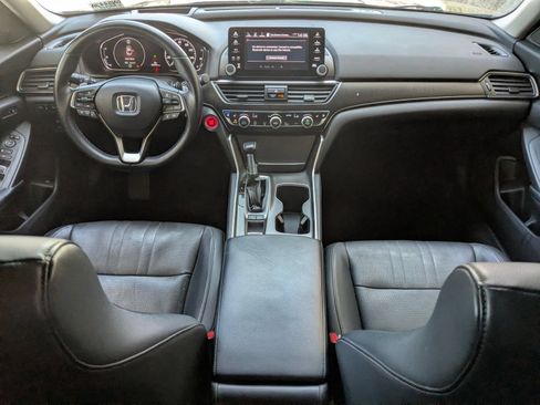 Used 2018 Honda Accord Touring image 23