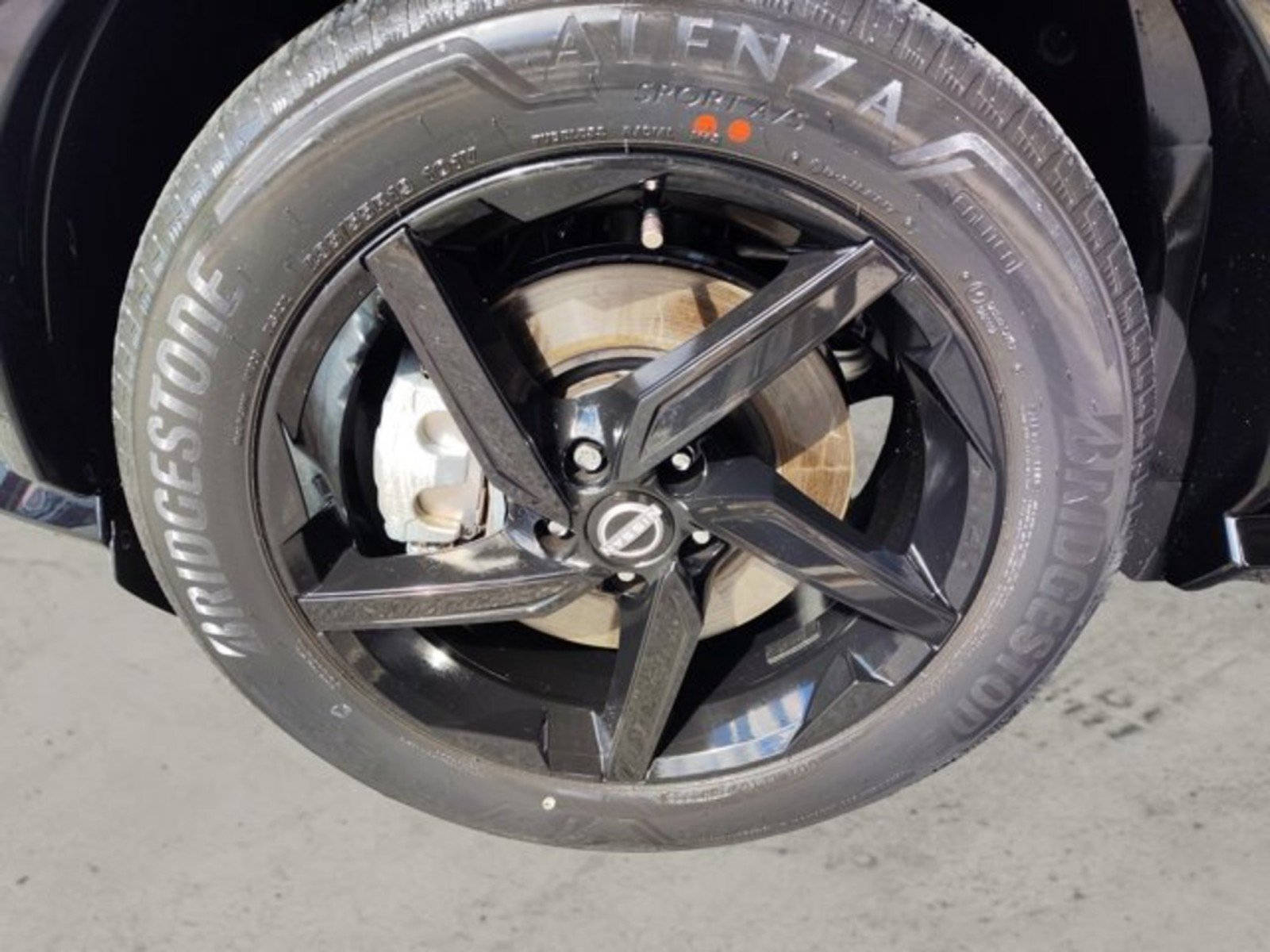 Used 2023 Nissan Ariya FWD image 9
