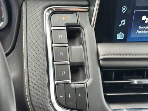 Used 2024 Chevrolet Tahoe Premier w/ Advanced Technology Package image 16