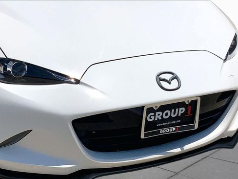 Used 2021 MAZDA MX-5 Miata Club RWD image 25