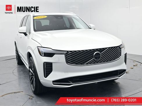 Used 2025 Volvo XC90 B5 Plus image 1