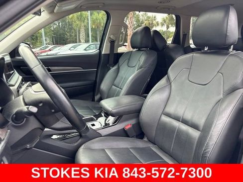 Used 2020 Kia Telluride EX w/ EX Premium Package FWD image 11