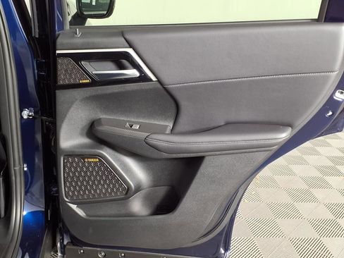 New 2025 Mitsubishi Outlander SE image 10