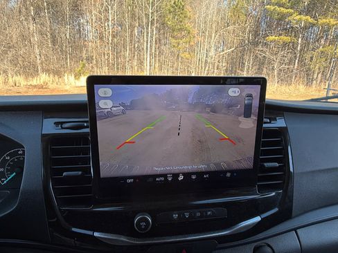 Used 2024 Ford Transit 350 XLT image 29