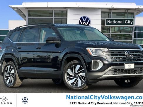 New 2026 Volkswagen Atlas SE FWD image 1