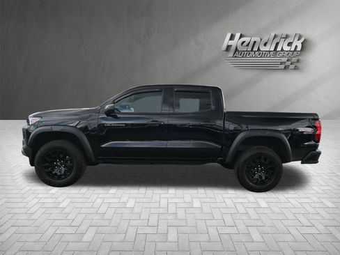Used 2024 Chevrolet Colorado Trail Boss AWD/4WD image 7