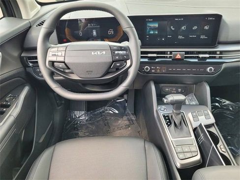 New 2026 Kia Sportage EX image 7