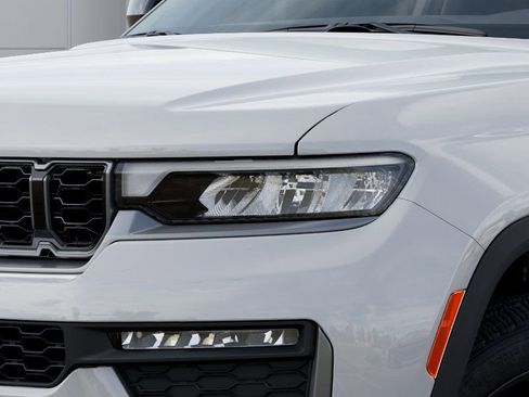 New 2026 Jeep Grand Cherokee Limited w/ Limited Altitude Package RWD image 10