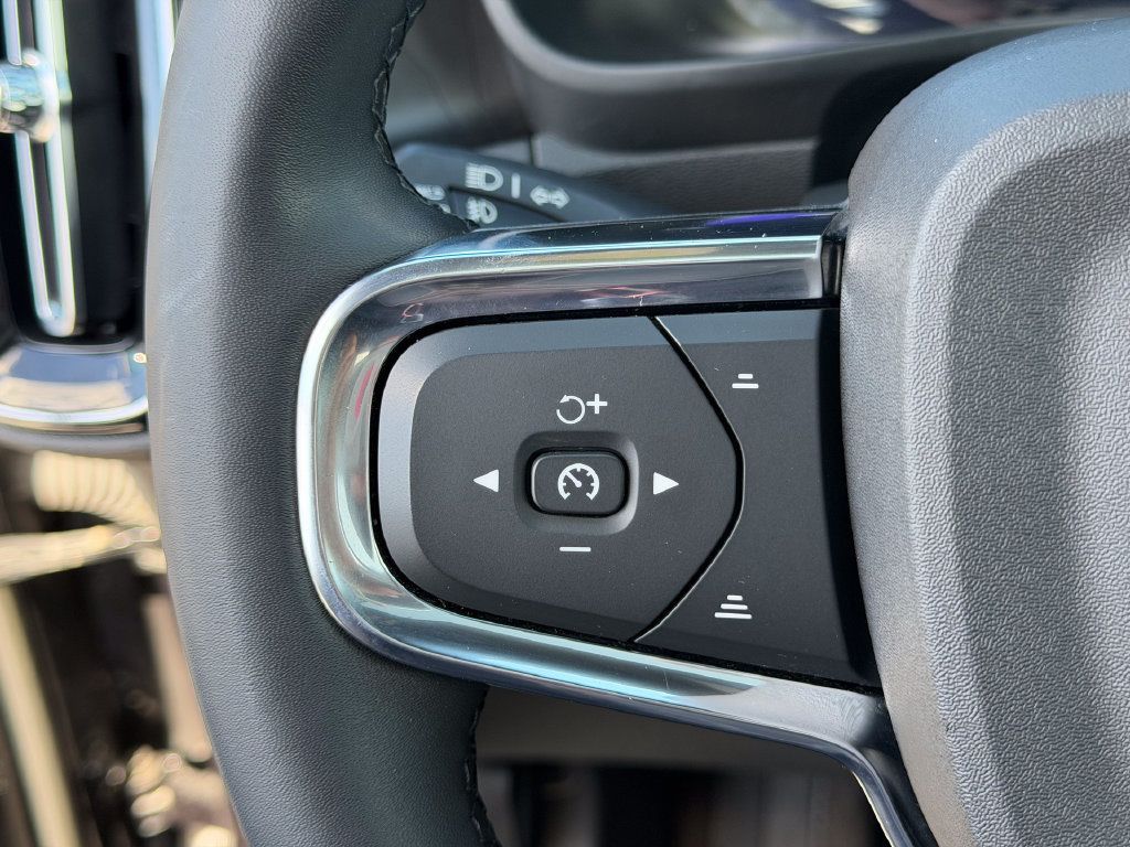 Certified 2023 Volvo XC40 Recharge Plus AWD/4WD image 28