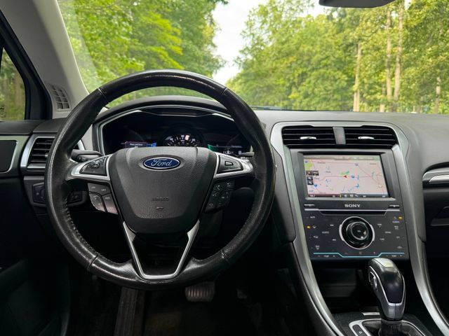 Used 2013 Ford Fusion Titanium w/ Titanium Driver Assist Pkg FWD image 9