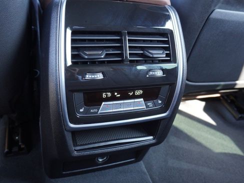 Used 2022 BMW X5 sDrive40i w/ M Sport Package RWD image 33