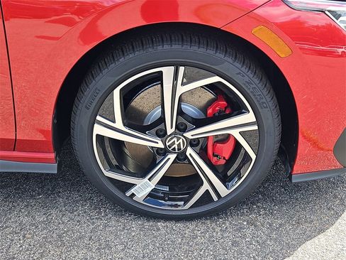 New 2025 Volkswagen GTI SE image 3