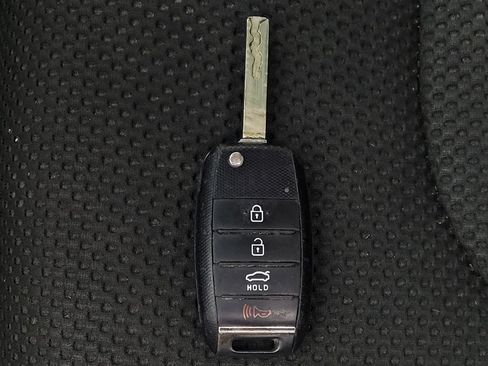 Used 2020 Kia Optima LX FWD image 32