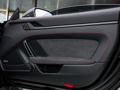 Certified 2025 Porsche 911 GT3 image 38