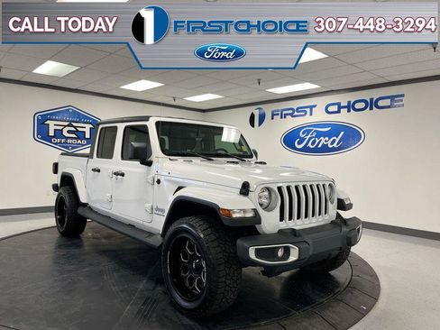Used 2020 Jeep Gladiator Overland AWD/4WD image 1